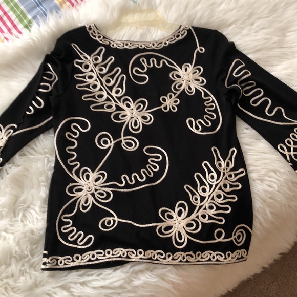 Beautiful black and gold jacket! - Picture 2 of 4